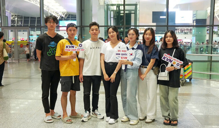 Du học sinh xuất cảnh thành công tại Du học Hàn Quốc KVN