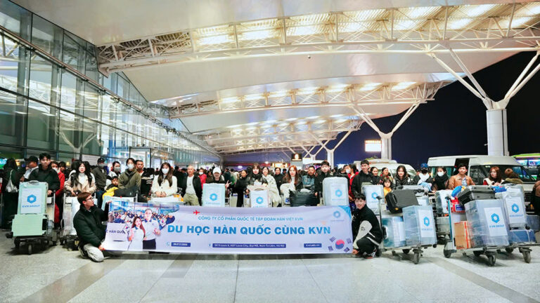 Du học sinh xuất cảnh thành công tại Du học Hàn Quốc KVN