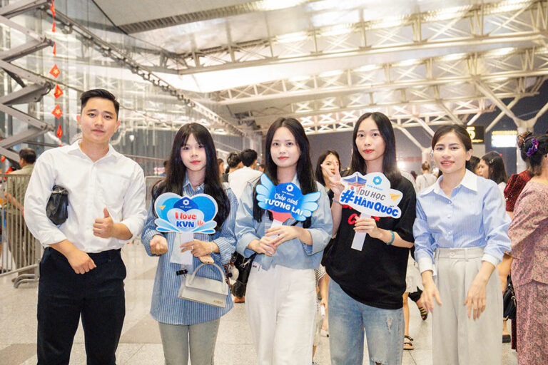 Du học sinh xuất cảnh thành công tại Du học Hàn Quốc KVN