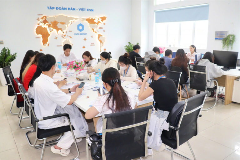 Nhân sự công ty du học Hàn Quốc KVN