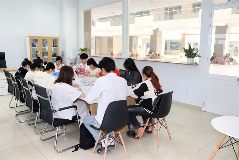 Nhân sự công ty du học Hàn Quốc KVN